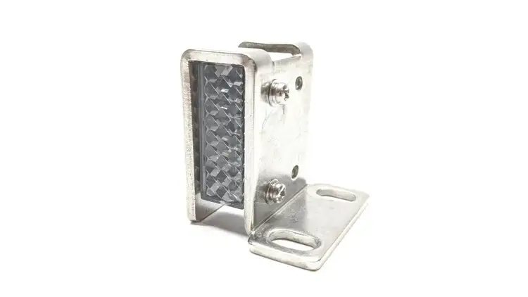 Used KEYENCE REFLECTOR WITH MOUNTING BRACKET Miscellaneous MRO | Maverick Industrial Sales #1122402