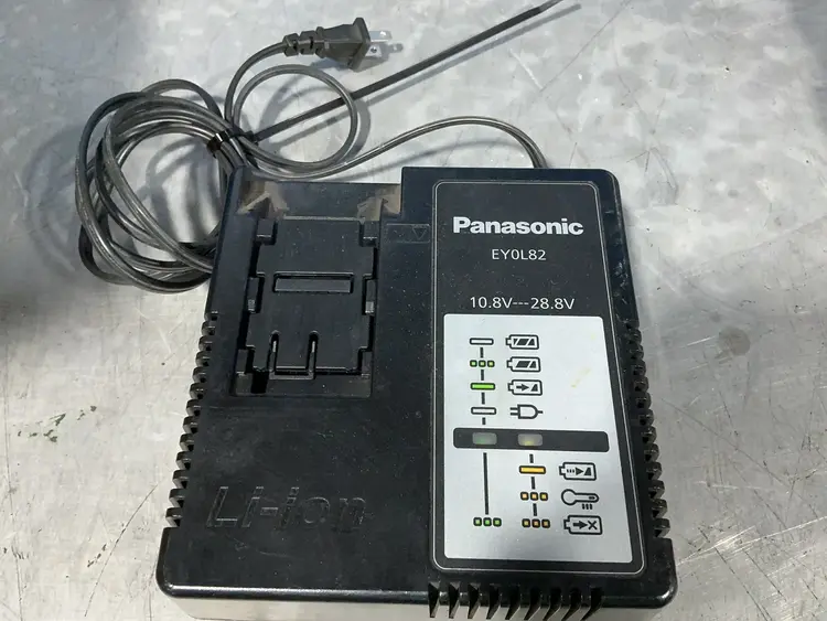 Used PANASONIC EY0L82 Battery Chargers Ohio US | HGR 24 #1507663