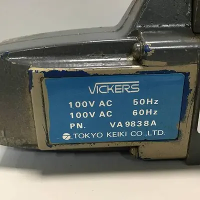 USED VICKERS DG4V36CPLT10JAS329