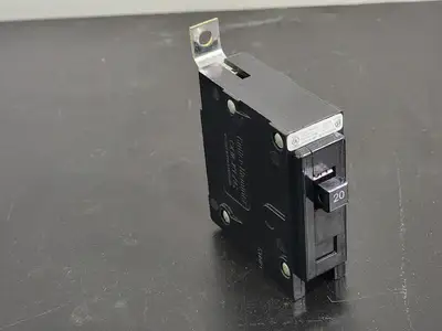 NEW CUTLER-HAMMER BA120