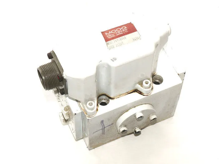 MOOG MODEL: J631A064 SERVO VALVE