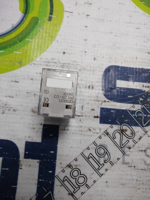 NEW OMRON MT2N-D2