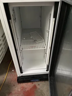 174-0063 Norlake NLCT55 Countertop Glass Door Commercial Self Contained Freezer