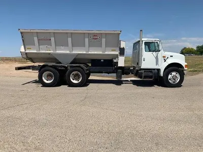 USED 2001 INTERNATIONAL 4900