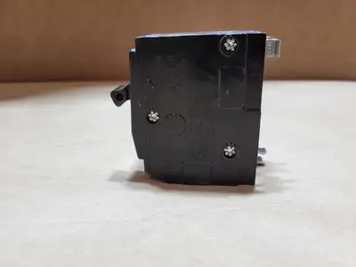USED SQUARE D QO230