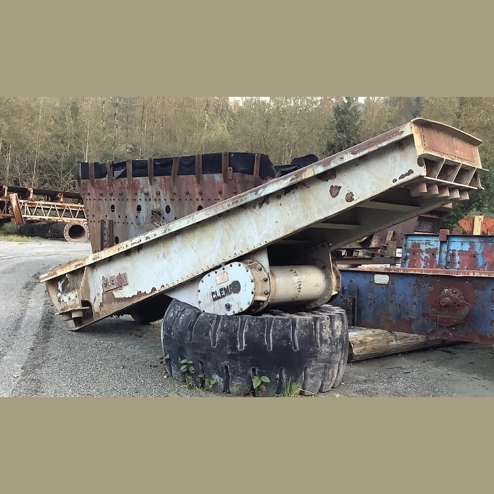 Clemro 3 ft. x 14 ft. Grizzly Feeder