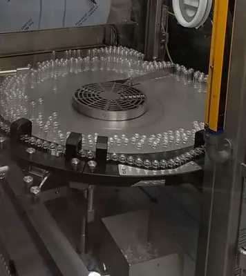 2021 STERILINE VFM400 Filling Line Liquid | Perry Equipment (3)