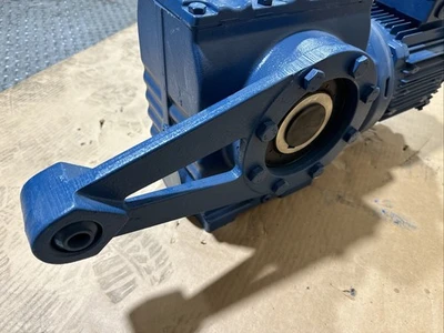 NEW SEW-EURODRIVE SA77/TDRE90M4/DH
