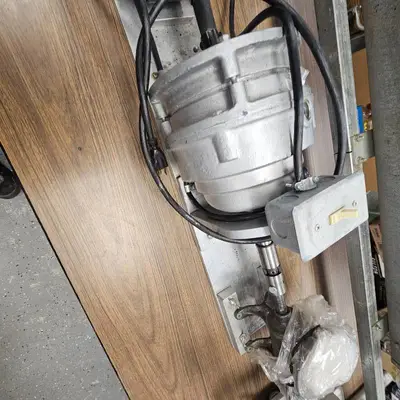 Very Nice Built Hamburger/Sausage Grinder, works like new