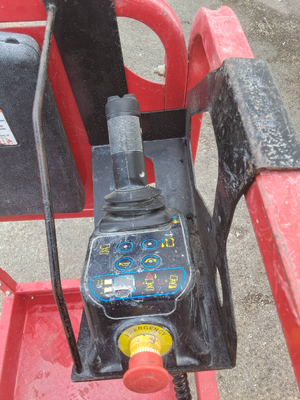 USED 2023 MEC 1330SE