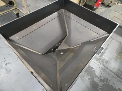 (1) Auger Hopper