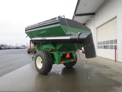 Used 2024 E-Z TRAIL 550 Grain Carts Pennsylvania US | Zimmerman Farm Service #1409930