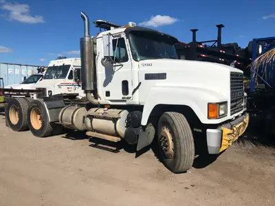 Used 1999 MACK CH613 Box trucks Florida US | USA Transequipment #1542623
