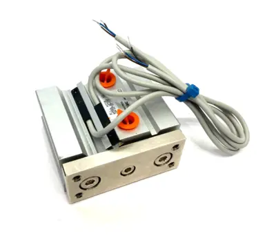 USED SMC GUIDED PNEUMATIC CYLINDER SLIDE BEARING 20MM STROKE