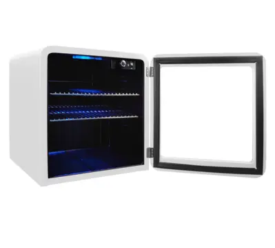 Magic Chef 1.7 CU. FT. RETRO MINI BEVERAGE COOLER IN WHITE