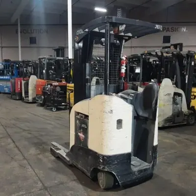 USED 2019 CROWN RR5725-45