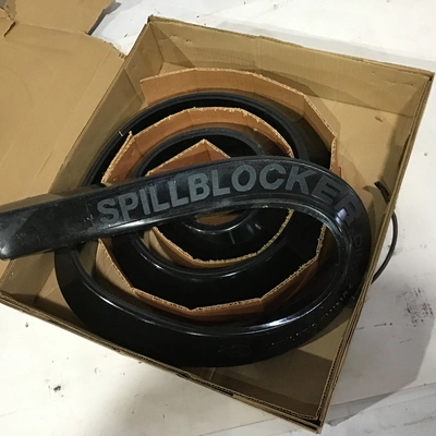 Pig PLR204-BK SpillBlocker Barrier Dike, Black, 4 In