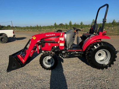 USED 2019 Mahindra 1635 HST w/ Loader