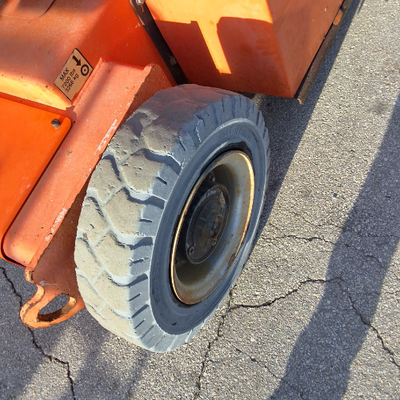 USED 2011 JLG E400AJPN