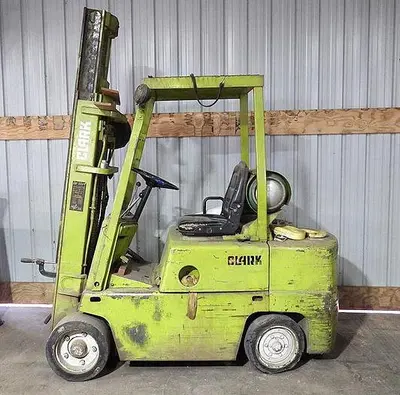 USED CLARK C500 S60, 4,175LB PROPANE FORK-LIFT