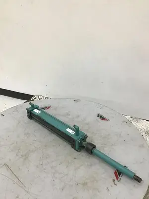 USED CINCINNATI MILACRON VT220-10 / SC