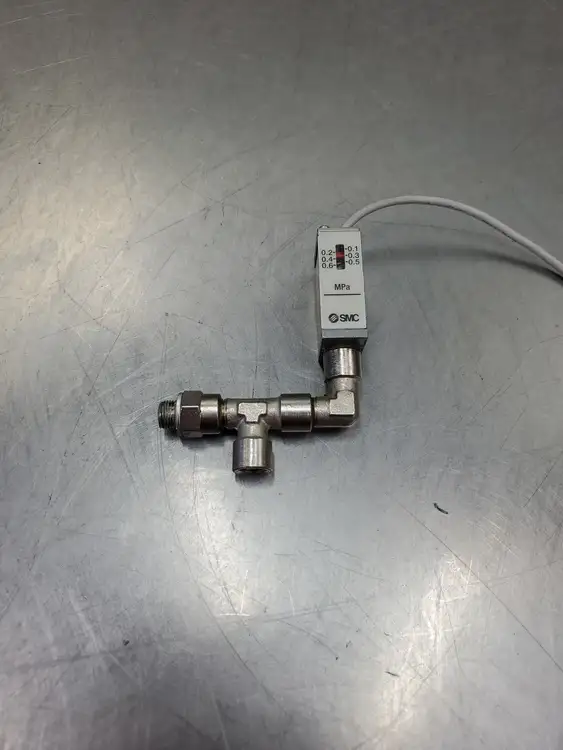 Used SMC IS10-01-6L Pneumatic Pressure Switch, Max Pressure 0.7MPa Pressure Switches South Carolina US | Palmetto Automation #1520619