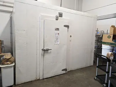 11' x 8' Coldmatic Walk -In Cooler