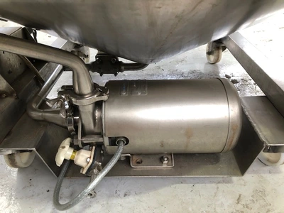 _UNKNOWN_ 200 Litre Tanks SS Europe 0-4,999 Litres | Perry Equipment (3)