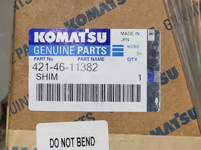 NEW KOMATSU 421-46-11382