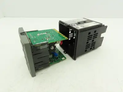 Honeywell UDC2500 Digital Temperature Controller DC2501-E0-0L00-200-00000-00-0
