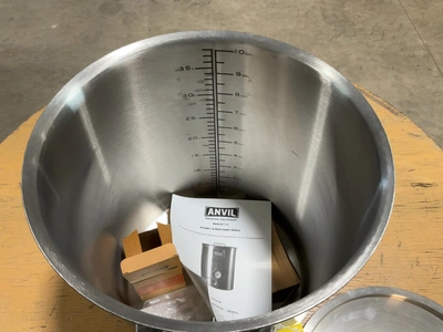 Used ANVIL 10 GALLON STAINLESS STEEL BREW KETTLE Brewing Equipment Michigan US | Miedema Asset Management Group #1580076