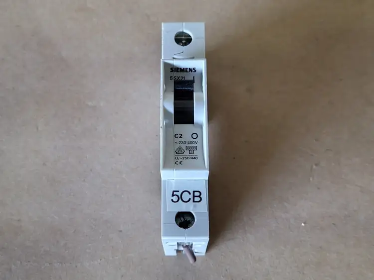 Used SIEMENS 5SX21 C2 Switchgears British Columbia CA | Lenmark #294490