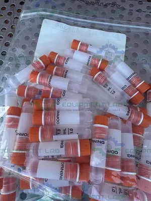 USED PACK OF 100 - CORNING 431386 CRYOGENIC VIALS, INTERNAL THREAD 2 ML