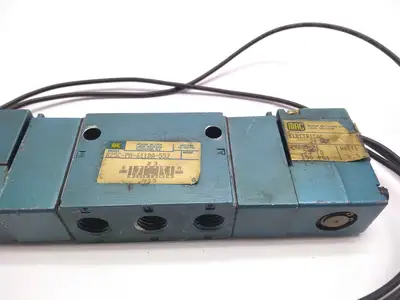 USED MAC VALVES CLOSED CENTER VALVE