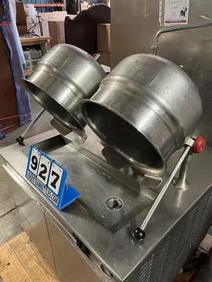 USED CLEVELAND RANGE #36GMK66200 TWIN 6 GAL.