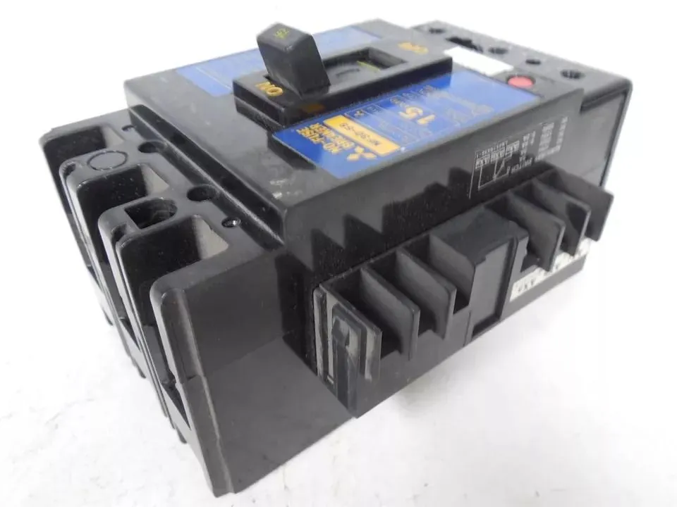 Mitsubishi NF30-SS No-Fuse Circuit Breaker 15 Amps 600VAC 3 Pole Auxiliary Used
