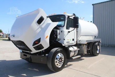 New | in-Stock 2027 MACK MD7 Septic/Sewer/Vacuum Trucks Texas US | Roll Off Truck World #1491896