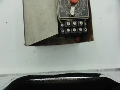 Used SINGER INDUSTRIAL TIMER CORP. J931-15S Counters/Timers Connecticut US | BG Industrial Surplus #473168