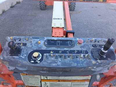 USED 2014 JLG 800S