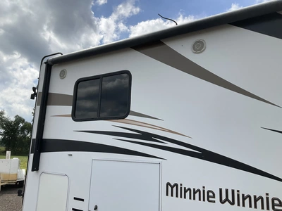 Used 2017 WINNEBAGO MINI WINNIE Campers, Caravans, Motorhomes Michigan US | Miedema Asset Management Group #1423583