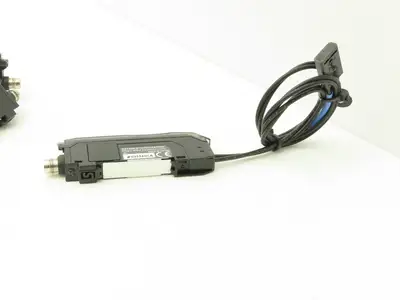Keyence FS-N11CN Fiber Optic Sensor 24V Various Cable Lengths Included Lot of 6