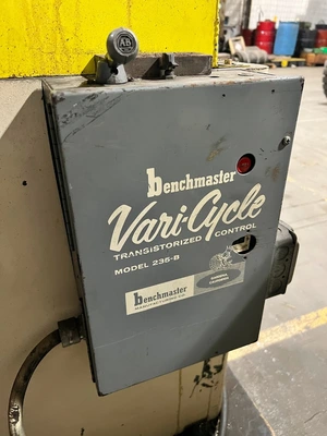 USED BENCHMASTER 910