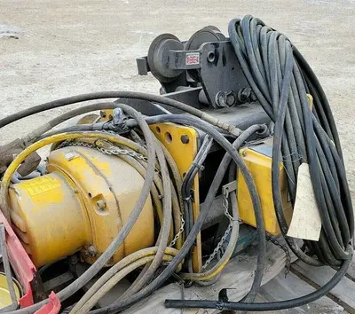 USED 1995 P&H 2 TON REDILIFT CABLE HOIST