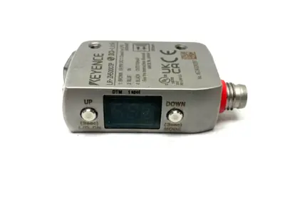 USED KEYENCE SELF-CONTAINED CMOS LASER SENSOR M8 CONNECTOR TYPE 500MM