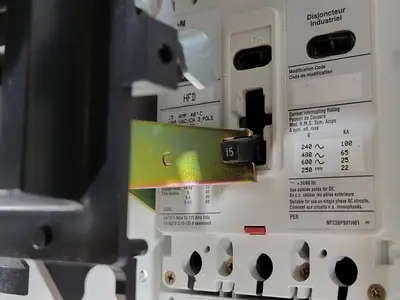 Used EATON CUTLER-HAMMER HFD3015 Switchgears British Columbia CA | Lenmark #239889