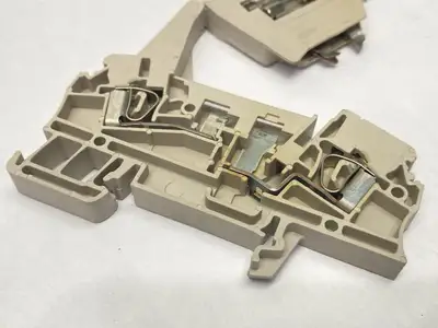 Used Weidmüller Fused Terminal Block 1616410000 LOT OF 8 Terminal Blocks Michigan US | Maverick Industrial Sales #1394925