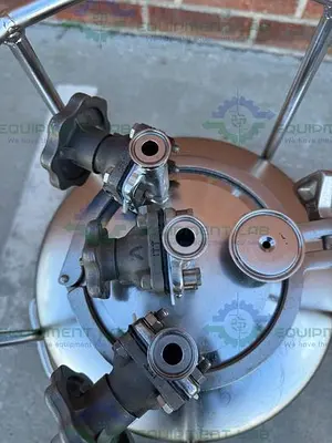 USED ALLOY PRODUCTS 10 LITER STAINLESS STEEL PROCESS / PRESSURE VESSEL 40 PSI