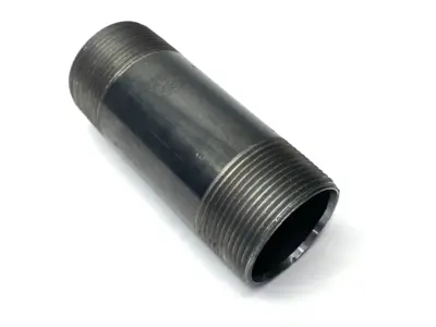 N/A | Black Steel Pipe Nipple 1-1/2" x 4-1/2" - New – Open box