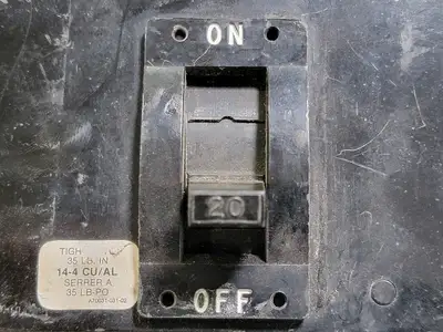 20 Amp, 3 Pole, 120/240 volts Circuit Breaker