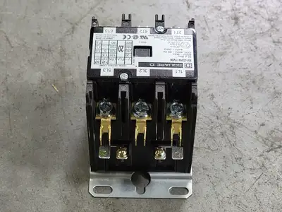 NEW SQUARE D 8910DPA13V06